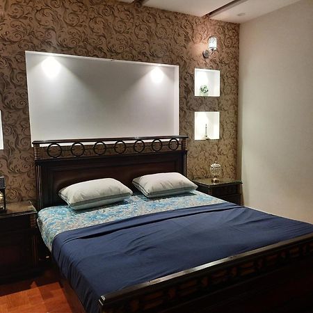 3 Bedroom Furnished Holiday Home Near Valencia Town, Lake City & Ring Road Lahore Eksteriør billede